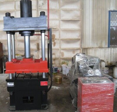 80噸四柱液壓機(jī)產(chǎn)品圖片,80噸四柱液壓機(jī)產(chǎn)品相冊 - 滕州科信鍛壓機(jī)床有心公司 - 九正