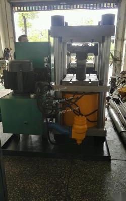 三百噸油壓機(jī)轉(zhuǎn)讓 4000元