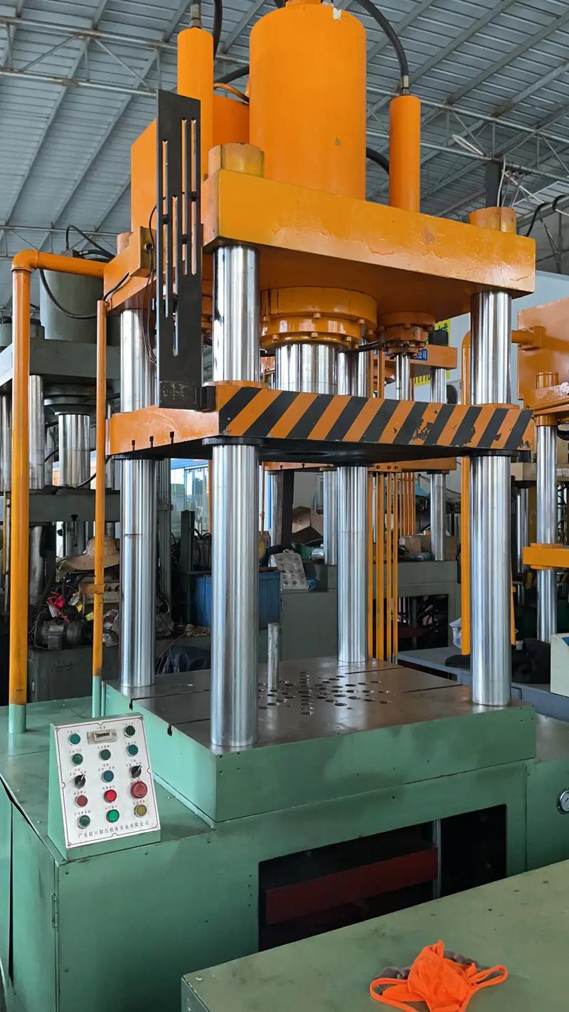 四柱液壓機(jī) #油壓機(jī) #整廠回收 #回收整廠機(jī)械設(shè)備 #液