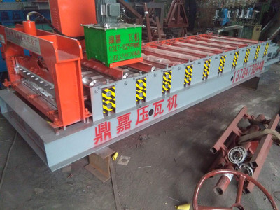 供應(yīng)甘肅定西840彩鋼瓦機(jī) 840壓瓦機(jī)價格 壓彩鋼瓦的機(jī)器 彩鋼瓦的前景圖片_高清圖_細(xì)節(jié)圖-泊頭市長城集團(tuán)壓瓦機(jī) 液壓機(jī)械設(shè)備廠