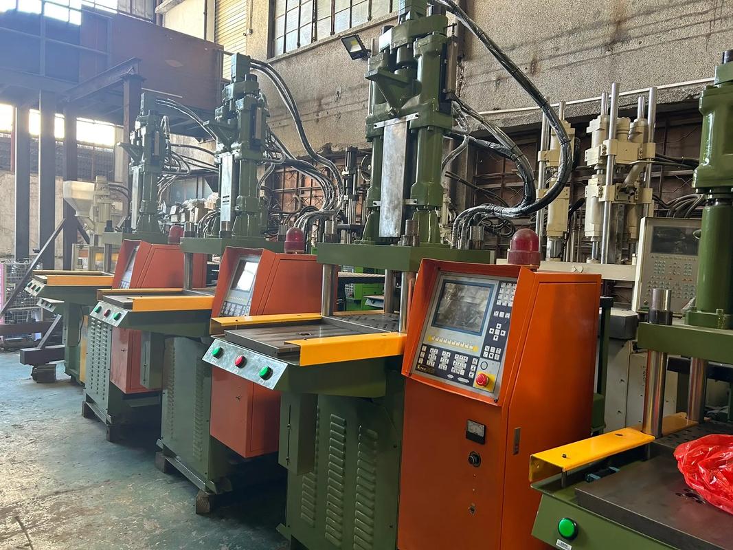 立式注機(jī)批發(fā) 液壓機(jī)械設(shè)備的優(yōu)勢與應(yīng)用前景